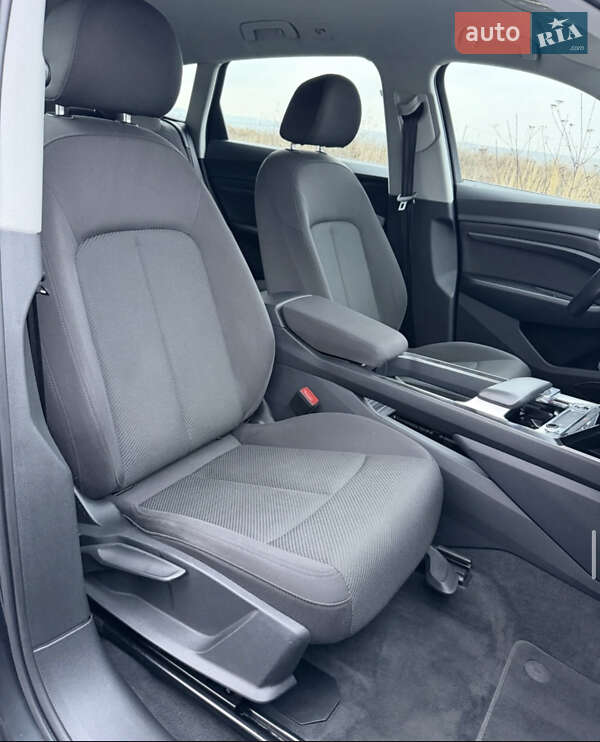 Внедорожник / Кроссовер Audi e-tron 2020 в Киеве