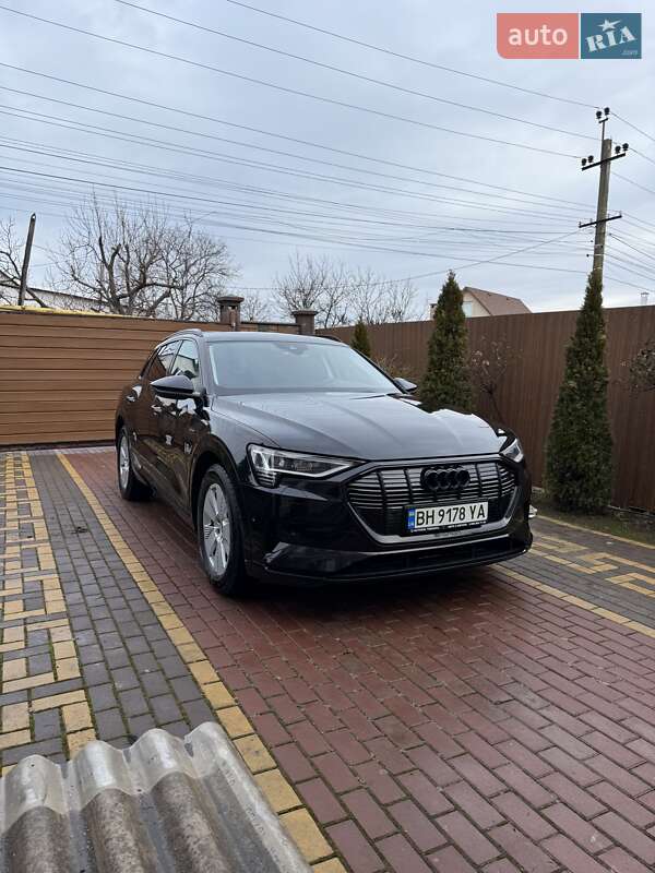 Внедорожник / Кроссовер Audi e-tron 2020 в Одессе
