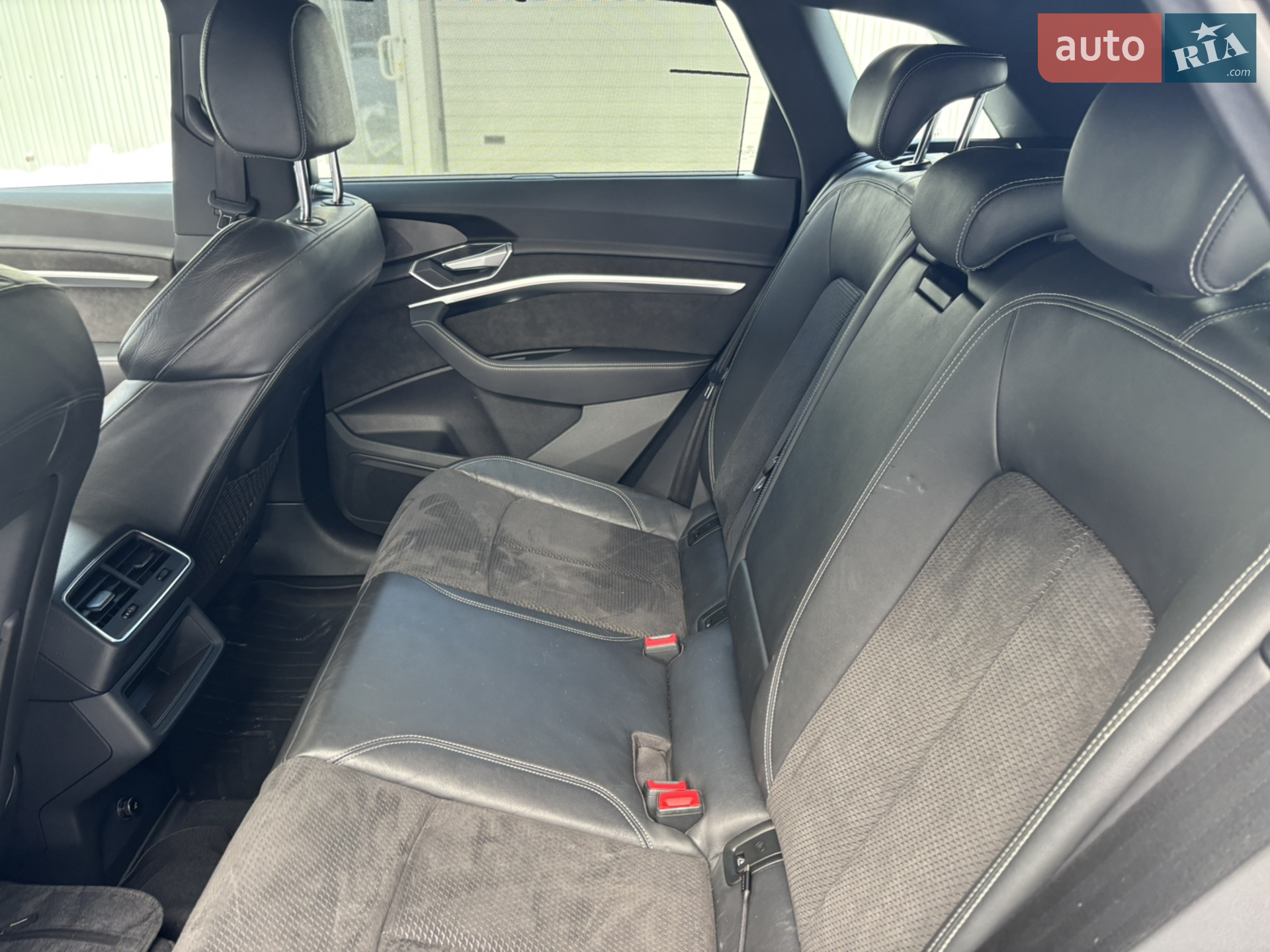 2020 Audi e-tron - мініатюра 14