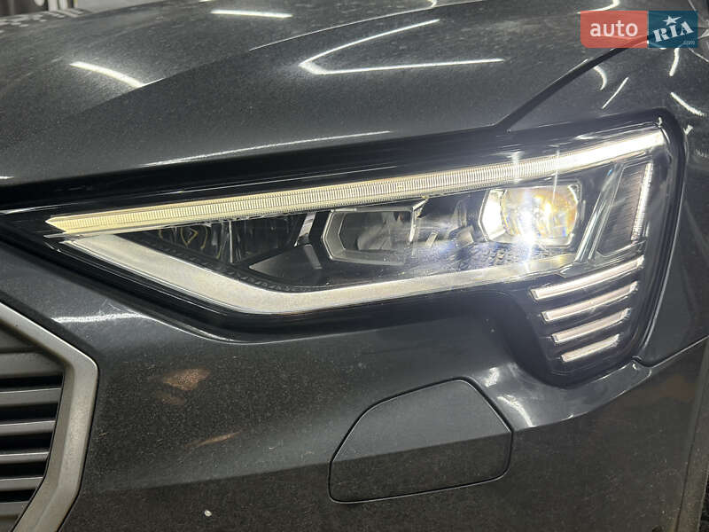 Внедорожник / Кроссовер Audi e-tron 2020 в Киеве