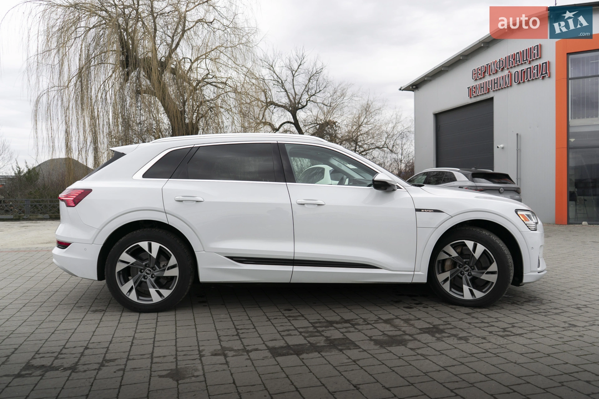 2020 Audi e-tron - мініатюра 9