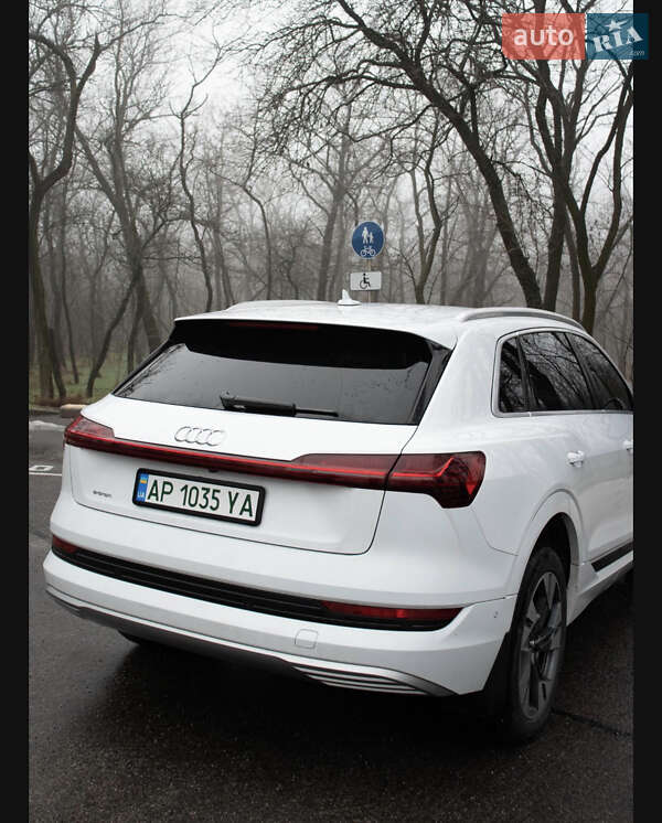 Внедорожник / Кроссовер Audi e-tron 2019 в Запорожье