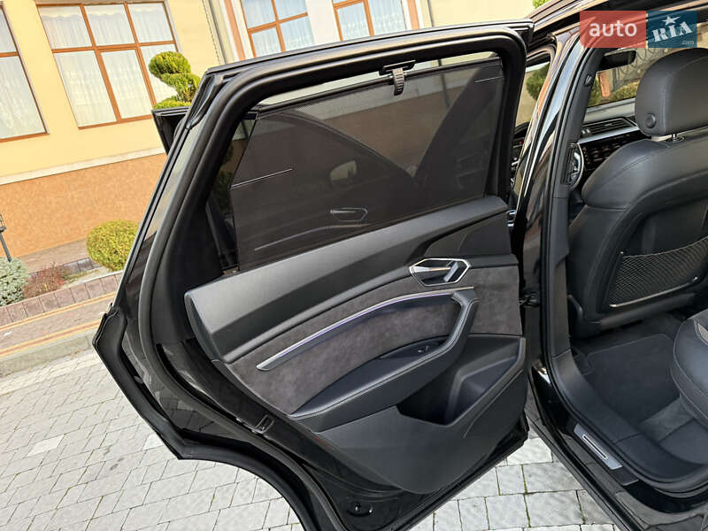 Позашляховик / Кросовер Audi e-tron 2019 в Трускавці фото 74 Позашляховик / Кросовер Audi e-tron 2019 в Трускавці