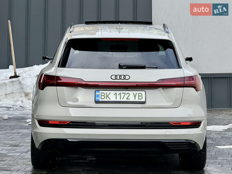 Внедорожник / Кроссовер Audi e-tron 2018 в Ровно фото 43 Внедорожник / Кроссовер Audi e-tron 2018 в Ровно