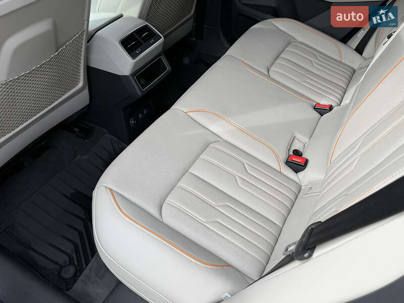 Внедорожник / Кроссовер Audi e-tron 2018 в Ровно фото 111 Внедорожник / Кроссовер Audi e-tron 2018 в Ровно