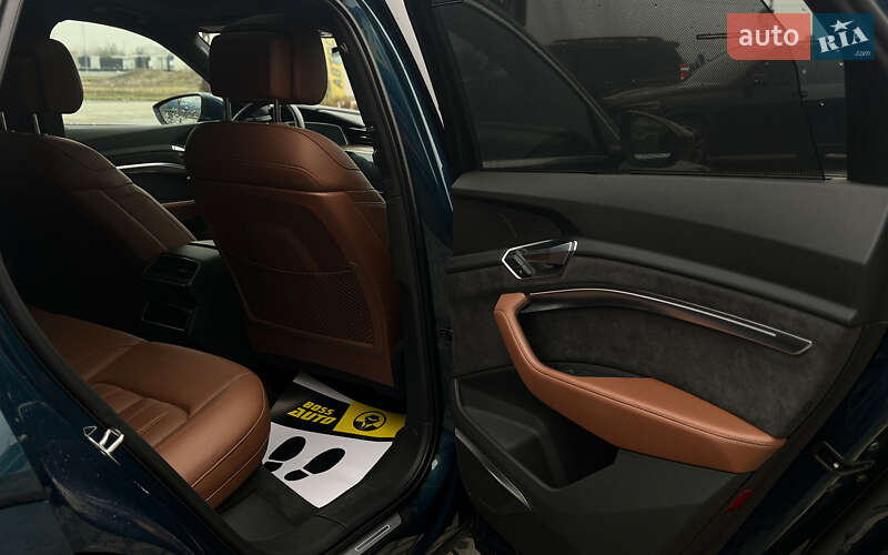 Внедорожник / Кроссовер Audi e-tron 2019 в Мукачево