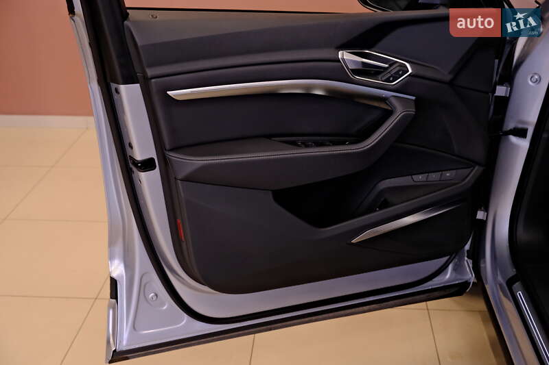 Внедорожник / Кроссовер Audi e-tron 2022 в Одессе