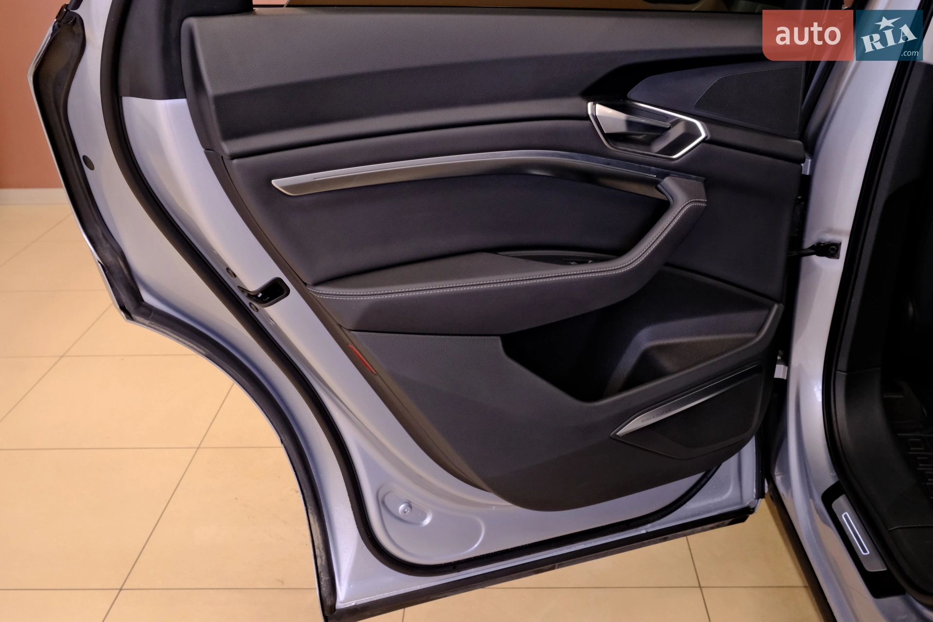 2022 Audi e-tron - мініатюра 31