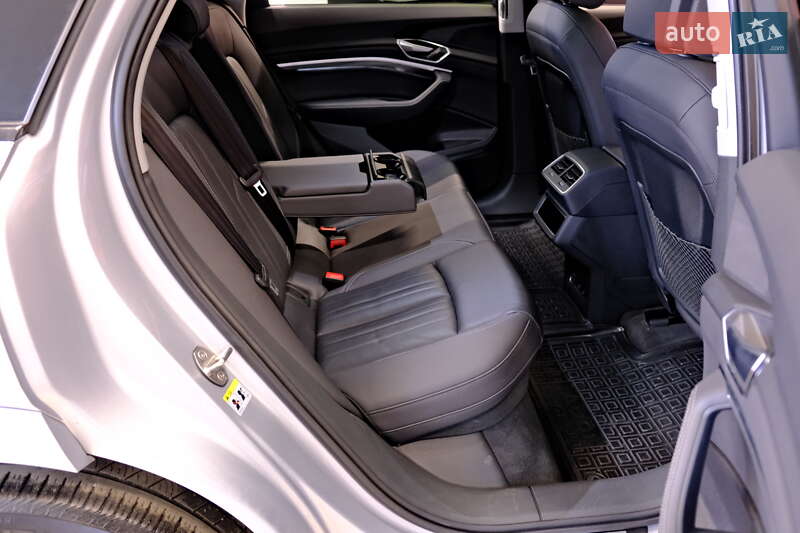 Внедорожник / Кроссовер Audi e-tron 2022 в Одессе