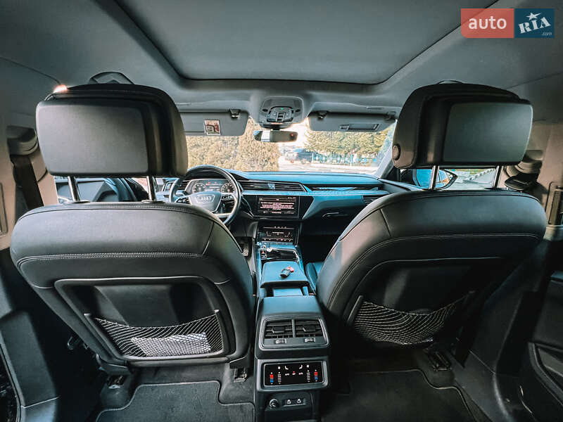 Внедорожник / Кроссовер Audi e-tron 2022 в Самборе фото 30 Внедорожник / Кроссовер Audi e-tron 2022 в Самборе