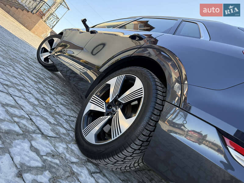 Позашляховик / Кросовер Audi e-tron 2018 в Трускавці фото 39 Позашляховик / Кросовер Audi e-tron 2018 в Трускавці