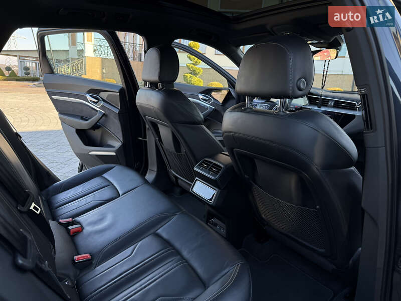 Позашляховик / Кросовер Audi e-tron 2018 в Трускавці фото 71 Позашляховик / Кросовер Audi e-tron 2018 в Трускавці