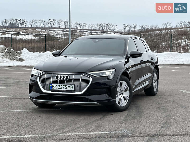 Audi e-tron 2022