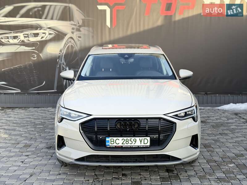 Позашляховик / Кросовер Audi e-tron 2019 в Львові фото 12 Позашляховик / Кросовер Audi e-tron 2019 в Львові