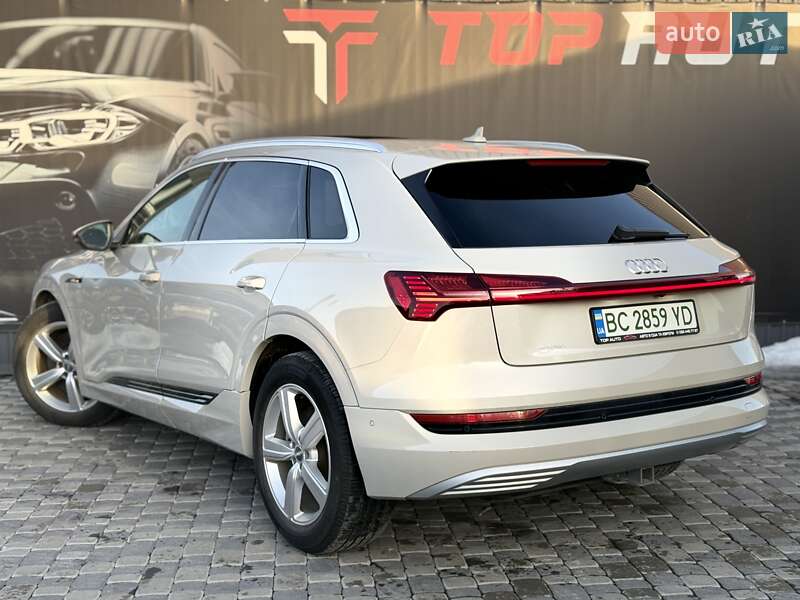 Позашляховик / Кросовер Audi e-tron 2019 в Львові фото 18 Позашляховик / Кросовер Audi e-tron 2019 в Львові