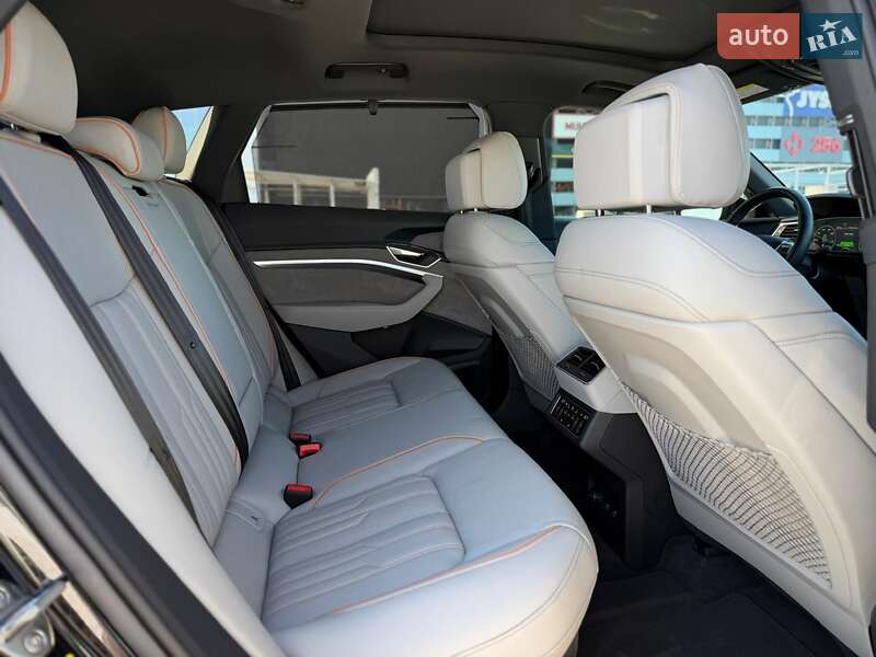 Внедорожник / Кроссовер Audi e-tron 2023 в Киеве фото 101 Внедорожник / Кроссовер Audi e-tron 2023 в Киеве