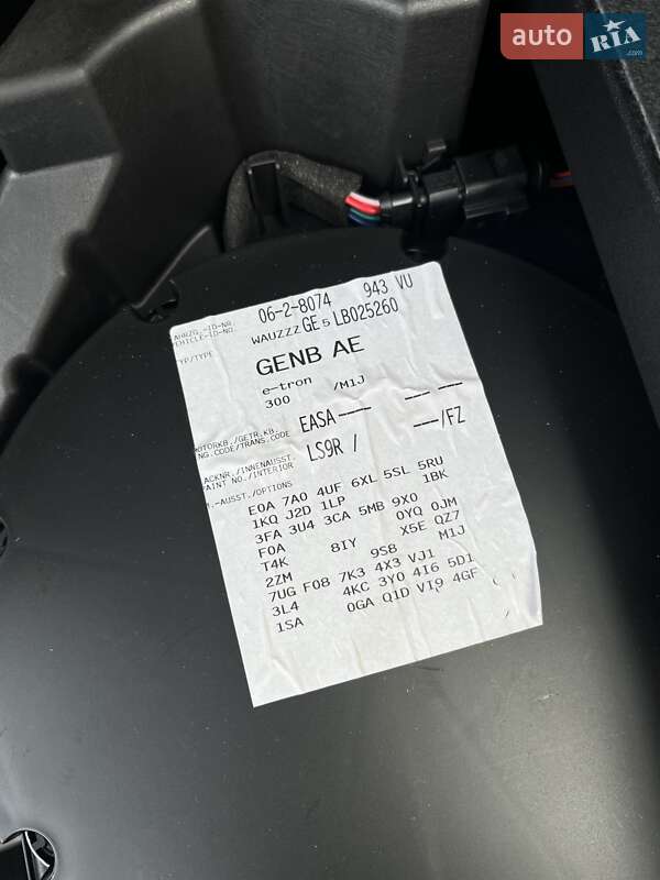 Позашляховик / Кросовер Audi e-tron 2020 в Києві фото 12 Позашляховик / Кросовер Audi e-tron 2020 в Києві