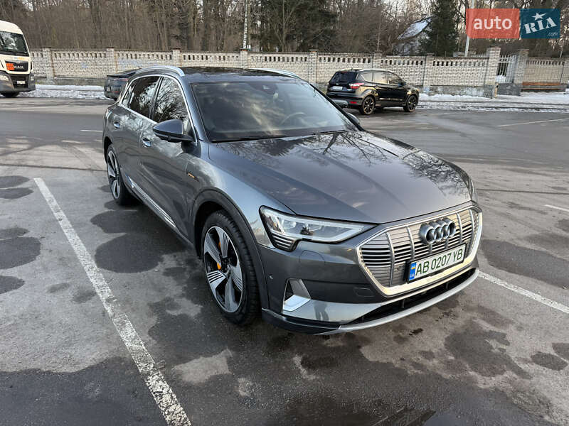 Позашляховик / Кросовер Audi e-tron 2019 в Вінниці фото 3 Позашляховик / Кросовер Audi e-tron 2019 в Вінниці