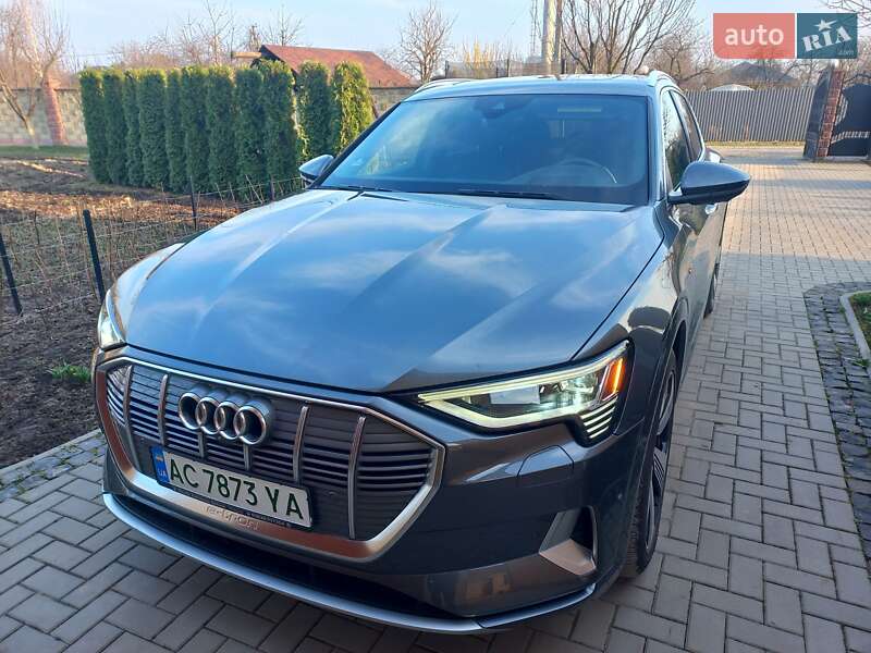 Позашляховик / Кросовер Audi e-tron 2019 в Луцьку