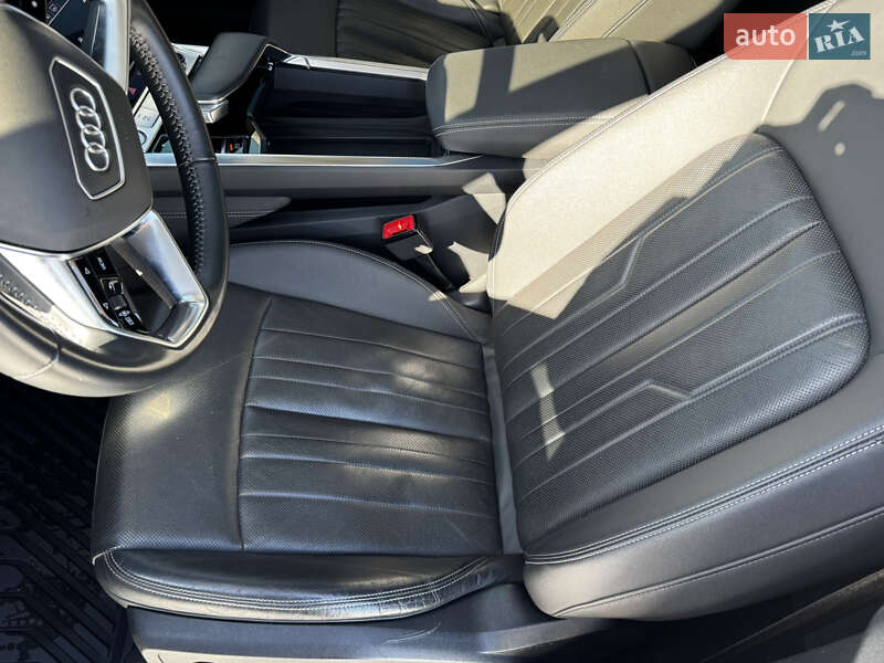 Внедорожник / Кроссовер Audi e-tron 2019 в Киеве