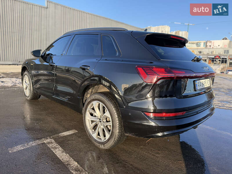Позашляховик / Кросовер Audi e-tron 2021 в Києві фото 3 Позашляховик / Кросовер Audi e-tron 2021 в Києві