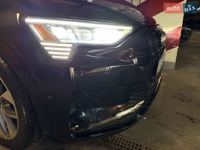 Позашляховик / Кросовер Audi e-tron 2021 в Києві фото 29 Позашляховик / Кросовер Audi e-tron 2021 в Києві