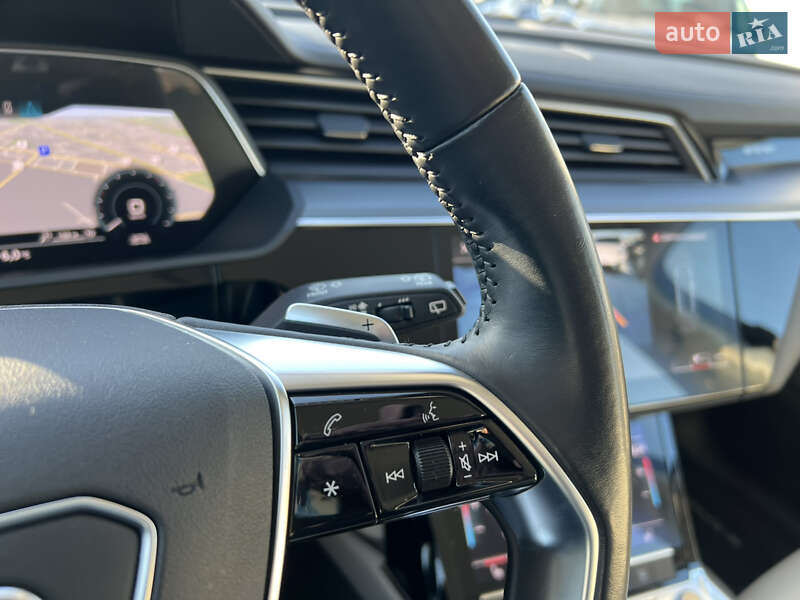 Позашляховик / Кросовер Audi e-tron 2020 в Києві