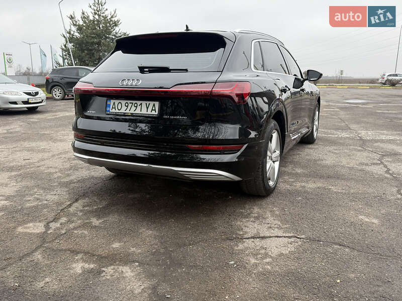 Внедорожник / Кроссовер Audi e-tron 2020 в Иршаве