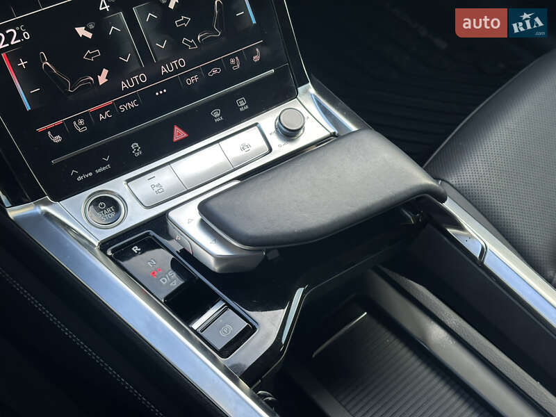 Позашляховик / Кросовер Audi e-tron 2020 в Ужгороді