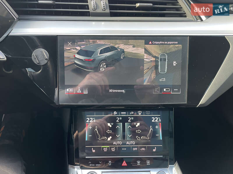 Позашляховик / Кросовер Audi e-tron 2022 в Рівному