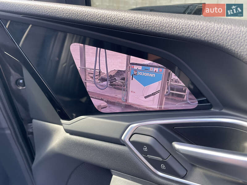 Позашляховик / Кросовер Audi e-tron 2022 в Рівному