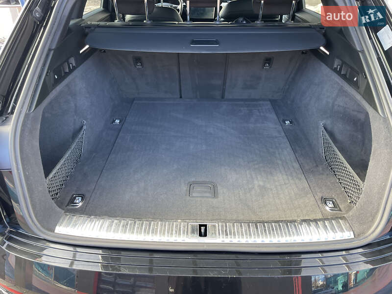 Позашляховик / Кросовер Audi e-tron 2022 в Рівному