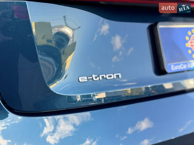 Внедорожник / Кроссовер Audi e-tron 2019 в Киеве