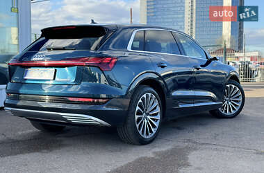 Внедорожник / Кроссовер Audi e-tron 2019 в Киеве