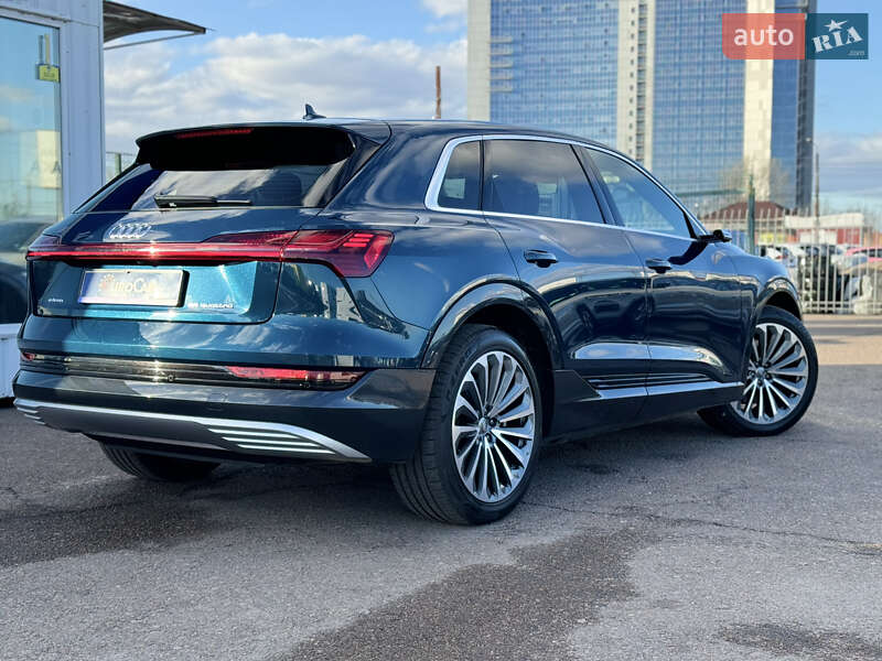 Внедорожник / Кроссовер Audi e-tron 2019 в Киеве