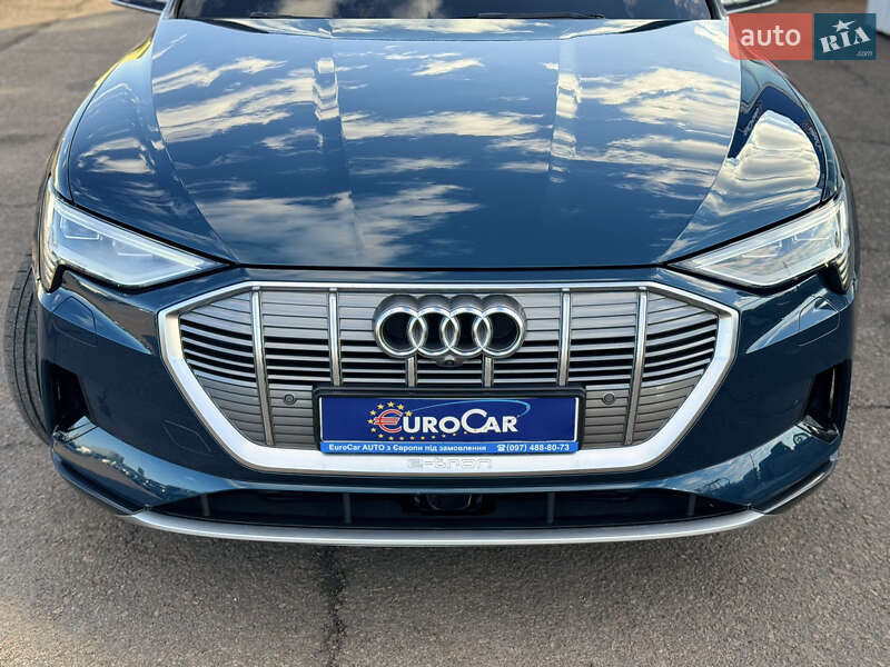 Внедорожник / Кроссовер Audi e-tron 2019 в Киеве