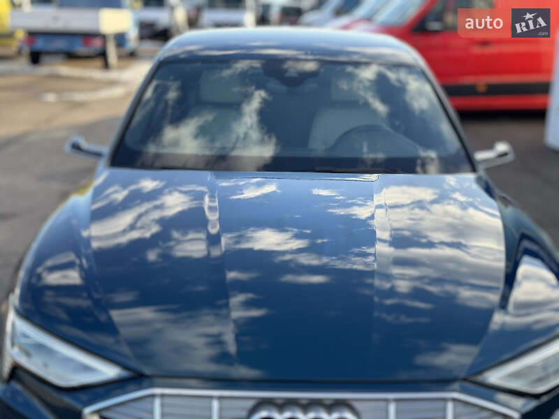 Внедорожник / Кроссовер Audi e-tron 2019 в Киеве