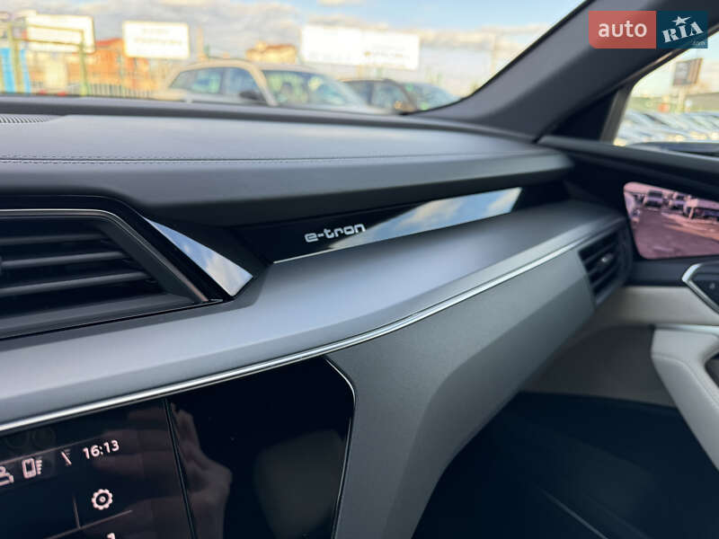 Внедорожник / Кроссовер Audi e-tron 2019 в Киеве