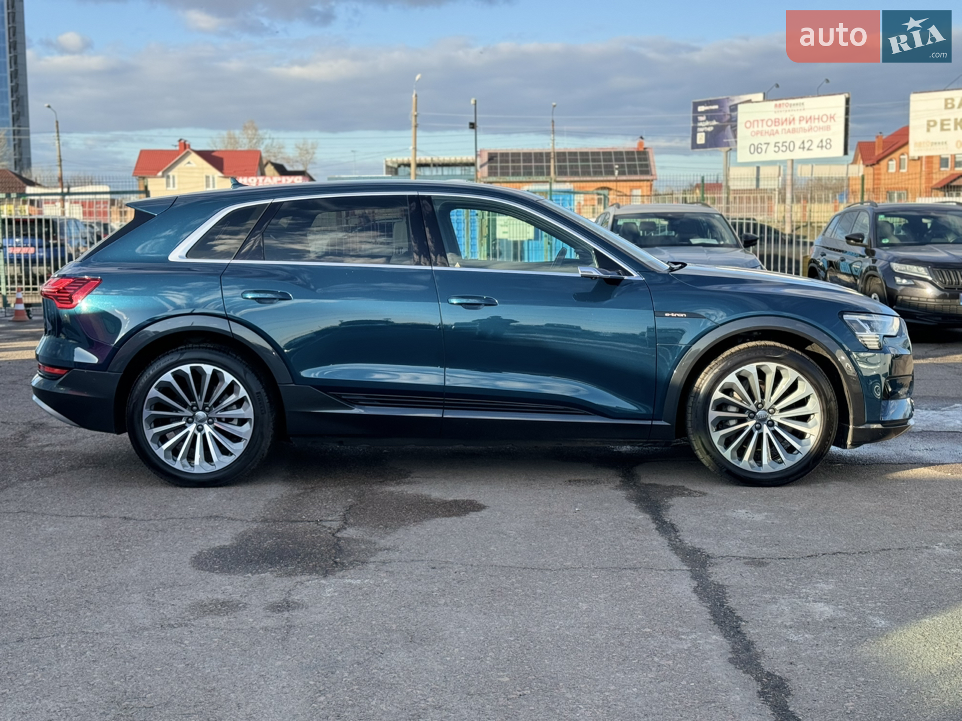 2019 Audi e-tron - мініатюра 135