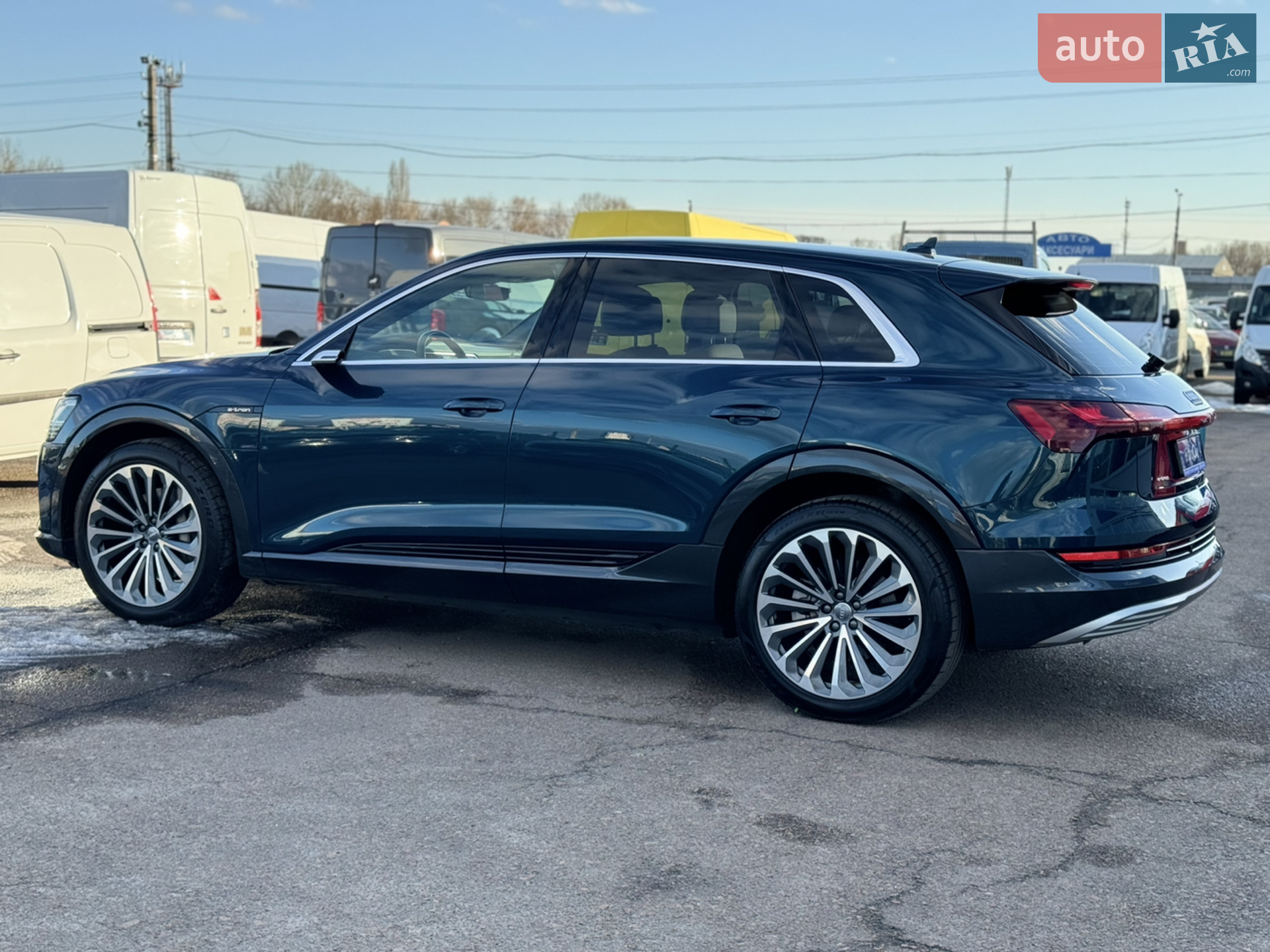 2019 Audi e-tron - мініатюра 140