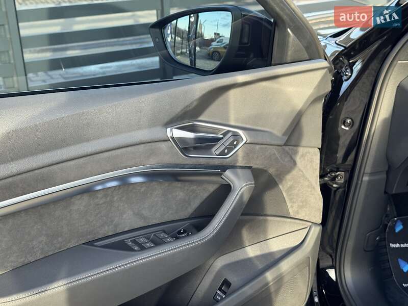 Внедорожник / Кроссовер Audi e-tron 2021 в Ровно