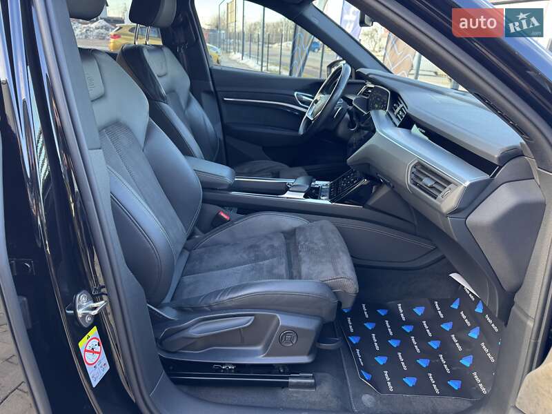 Внедорожник / Кроссовер Audi e-tron 2021 в Ровно