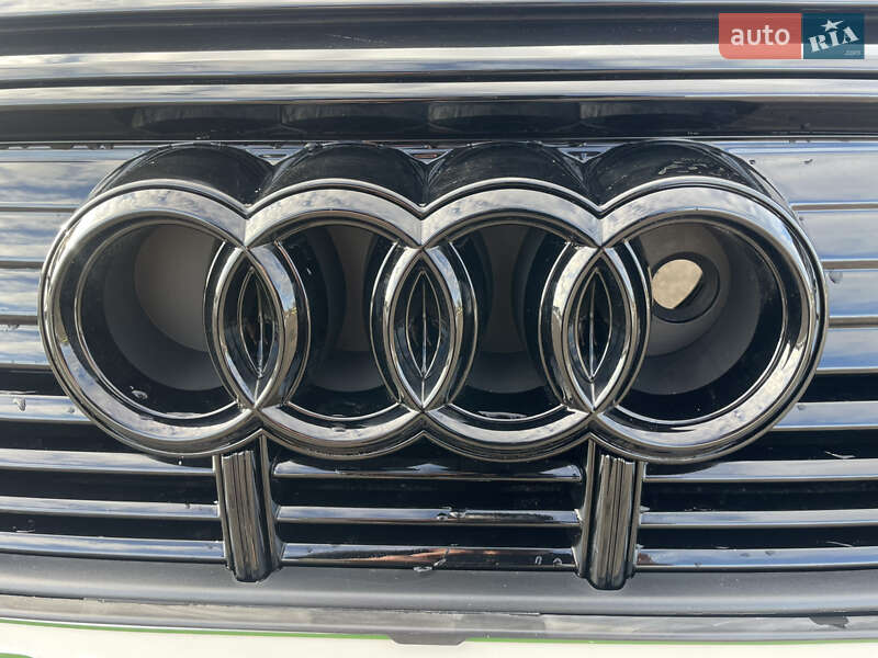 Внедорожник / Кроссовер Audi e-tron 2021 в Ровно