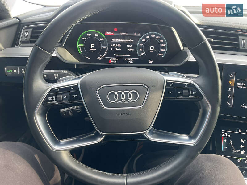 Внедорожник / Кроссовер Audi e-tron 2021 в Ровно