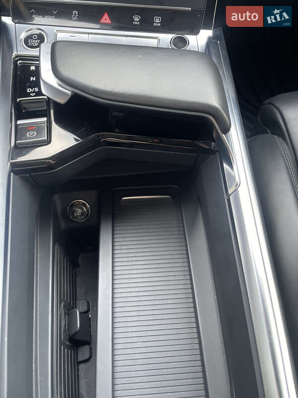 Внедорожник / Кроссовер Audi e-tron 2021 в Ровно