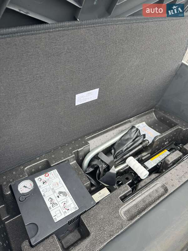 Позашляховик / Кросовер Audi e-tron 2019 в Києві