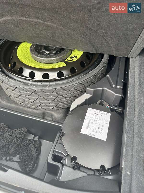 Позашляховик / Кросовер Audi e-tron 2019 в Києві