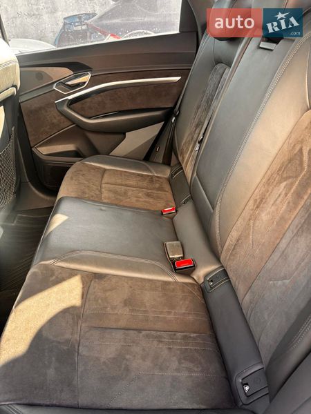 Внедорожник / Кроссовер Audi e-tron 2018 в Львове