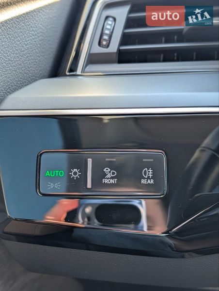 Внедорожник / Кроссовер Audi e-tron 2020 в Нововолынске