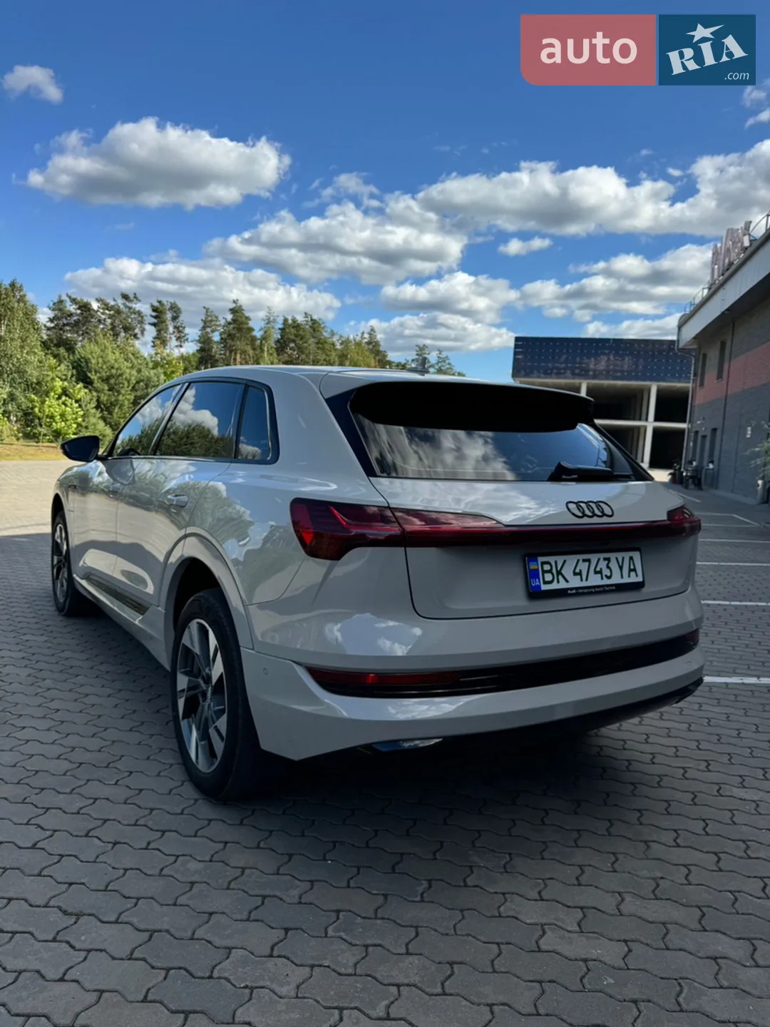 2020 Audi e-tron - мініатюра 16